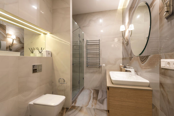 Salle de bain en marbre élégante