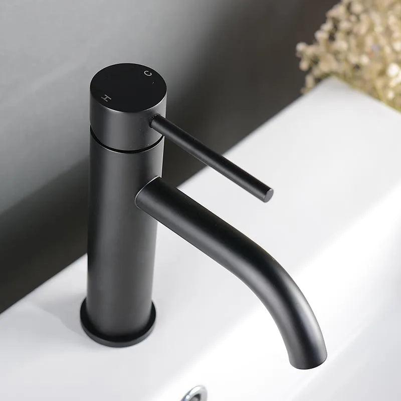 Robinet mitigeur de lavabo monotrou — inox, 6 finitions