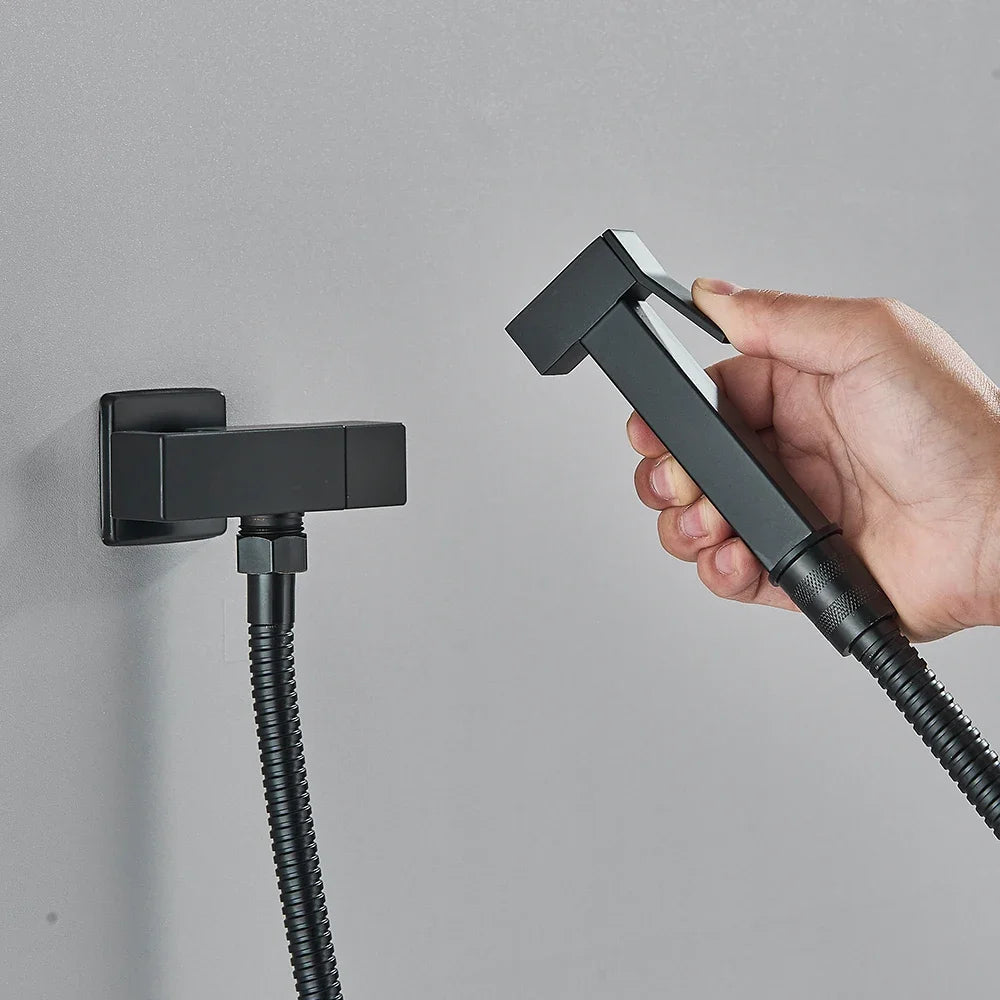 Robinet de bidet mural eau froide — laiton (douchette hygiénique WC)